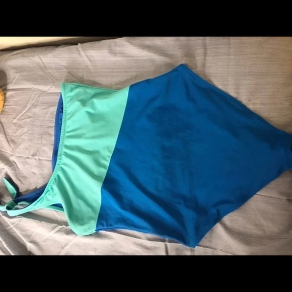 bathing suit - Picture 3 of 8